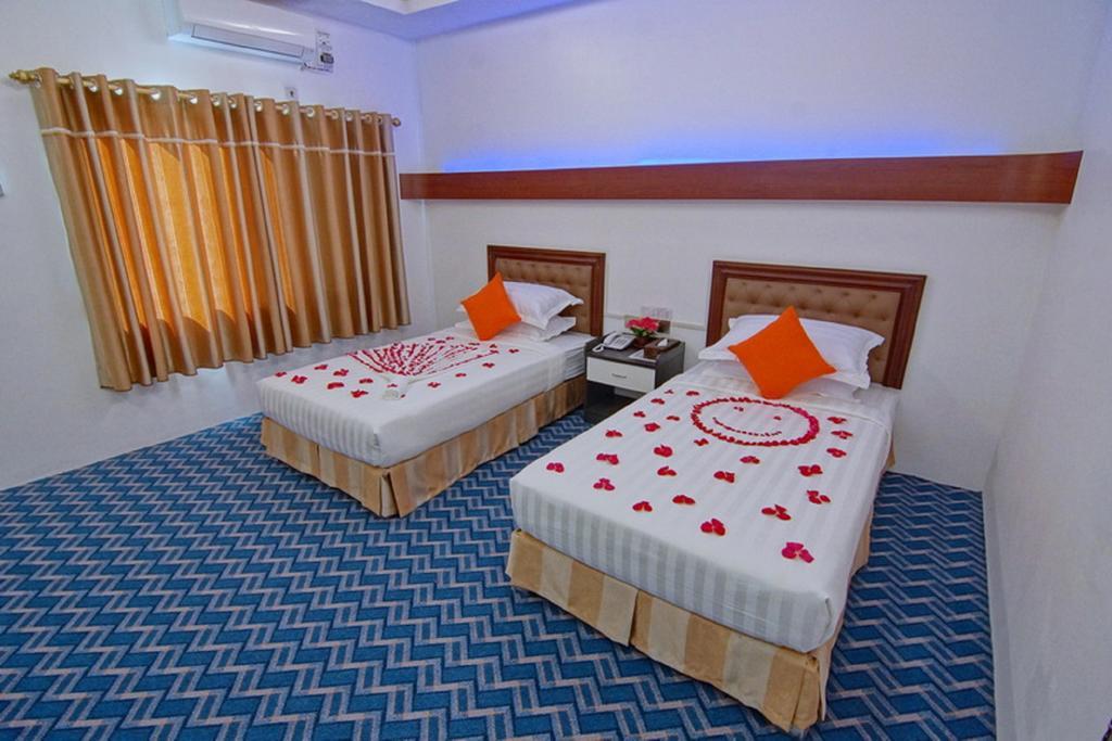 Perfect Hotel Mandalay Esterno foto