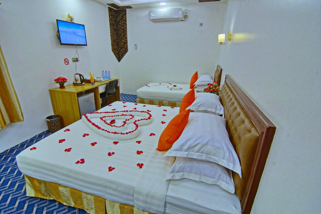 Perfect Hotel Mandalay Esterno foto