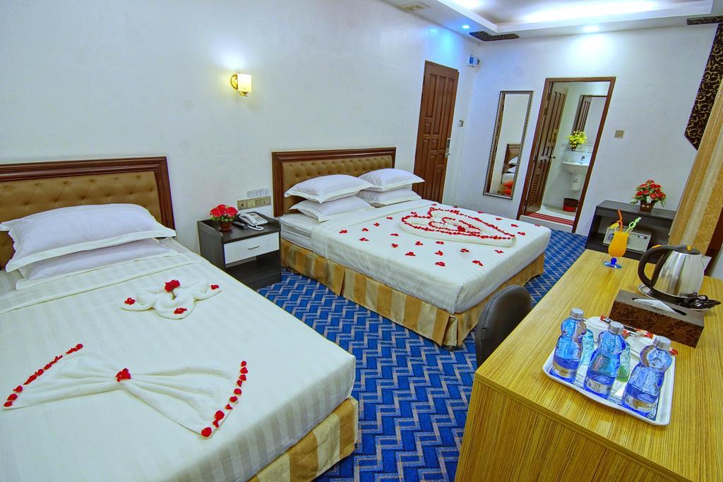 Perfect Hotel Mandalay Esterno foto