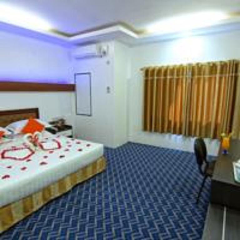 Perfect Hotel Mandalay Esterno foto