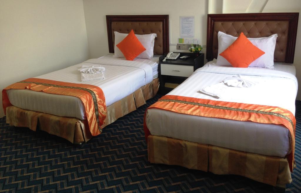 Perfect Hotel Mandalay Esterno foto