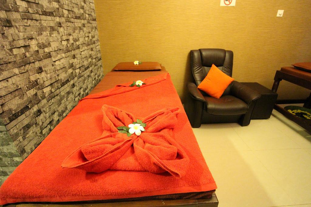 Perfect Hotel Mandalay Esterno foto