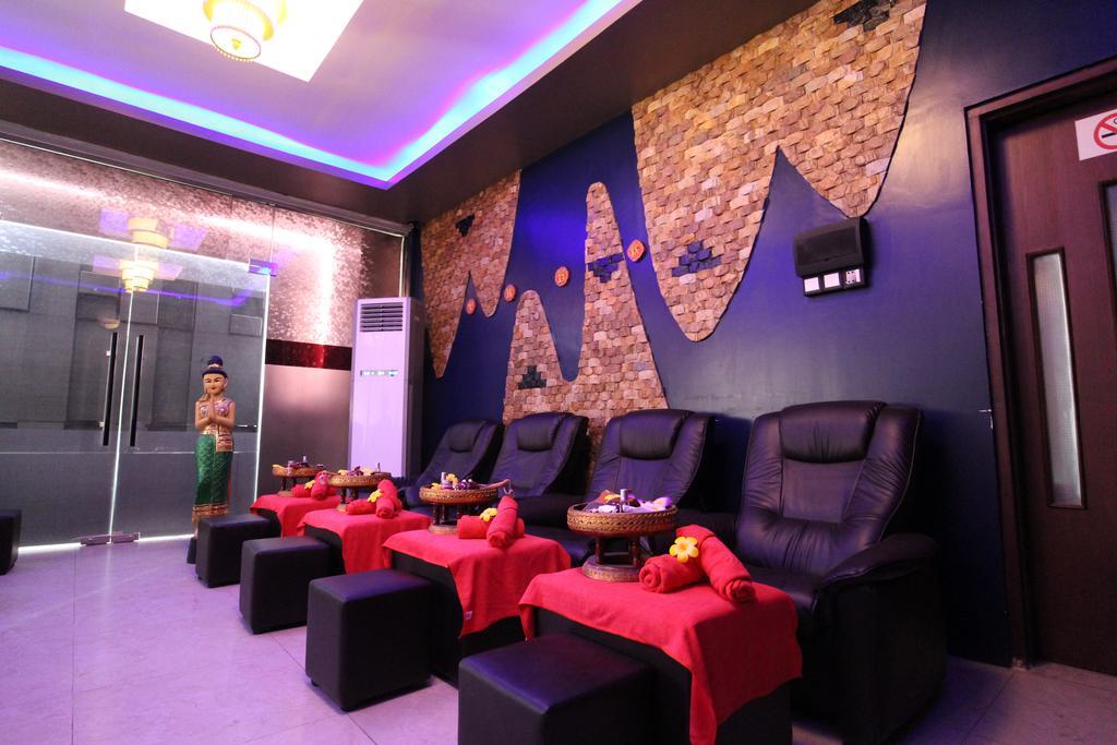 Perfect Hotel Mandalay Esterno foto