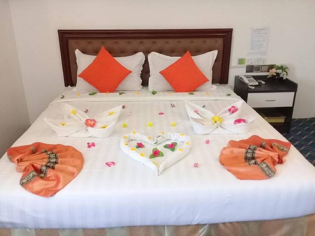 Perfect Hotel Mandalay Esterno foto