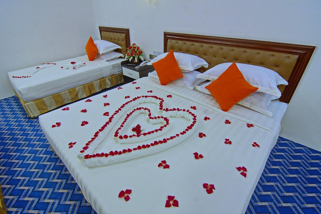 Perfect Hotel Mandalay Esterno foto