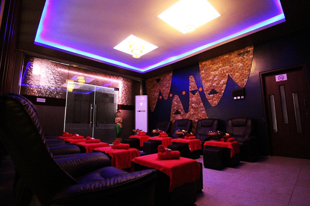 Perfect Hotel Mandalay Esterno foto