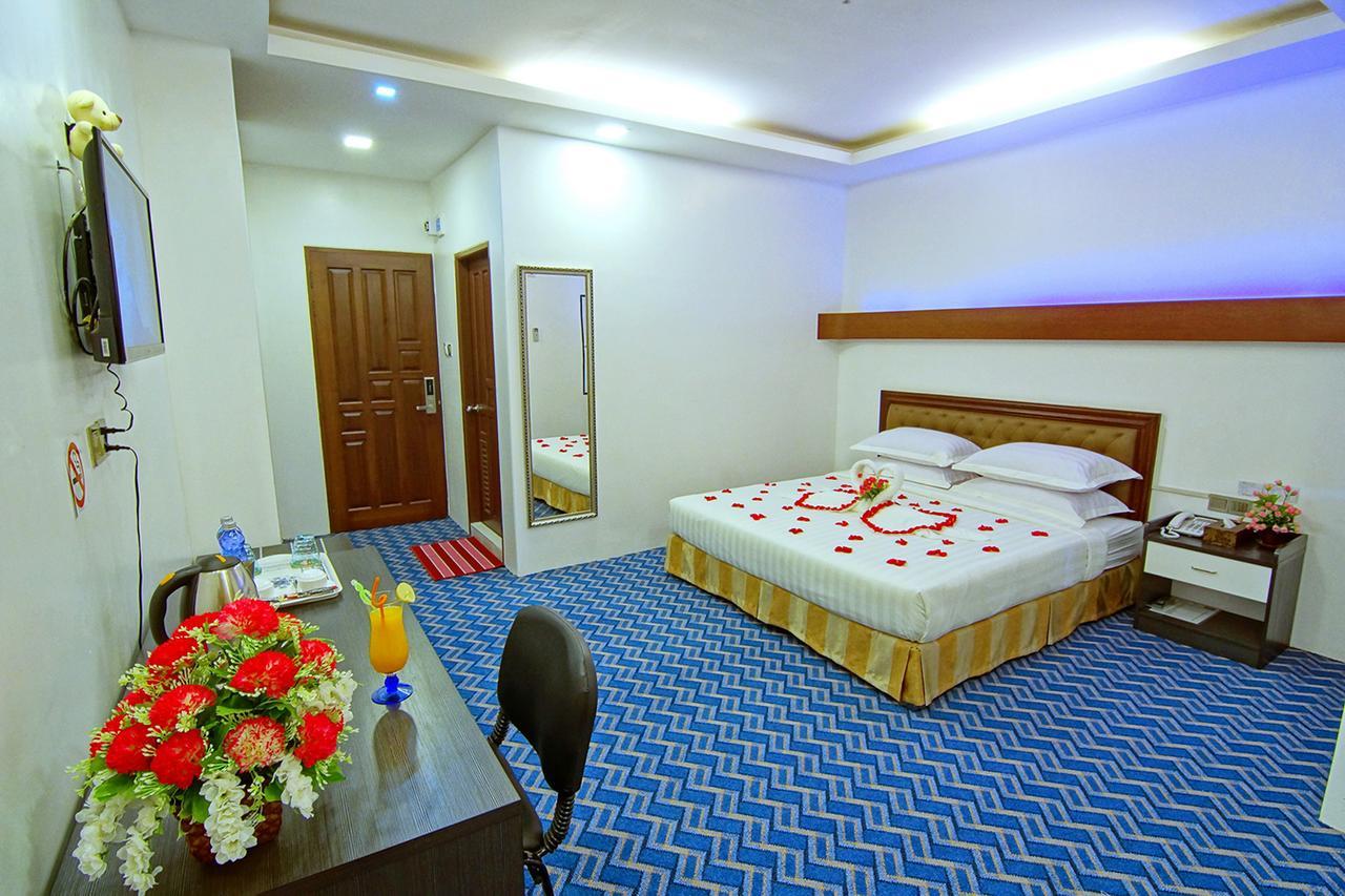 Perfect Hotel Mandalay Esterno foto