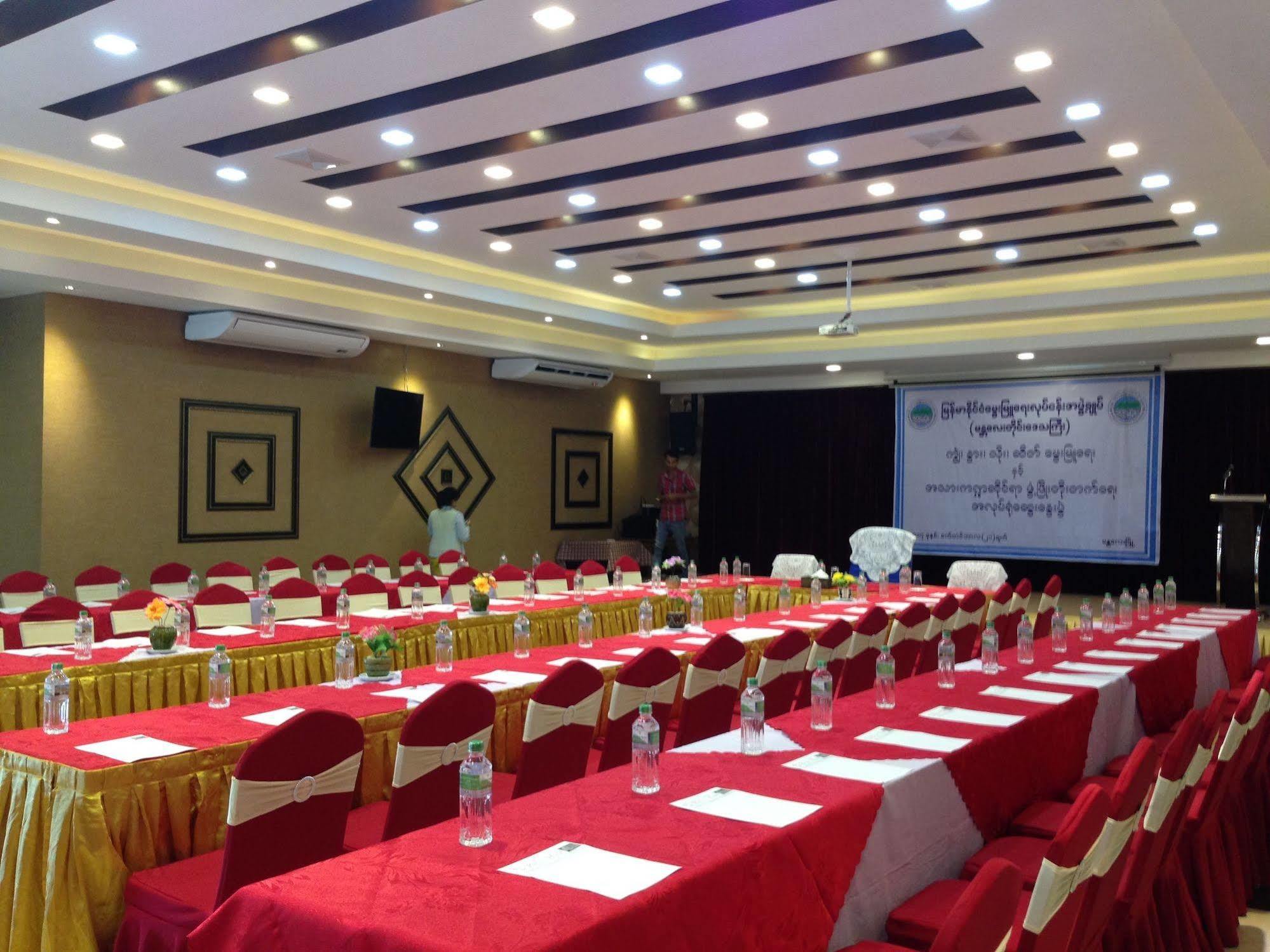 Perfect Hotel Mandalay Esterno foto
